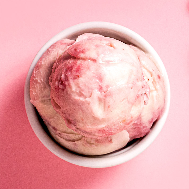 STRAWBERRY FRAPPE